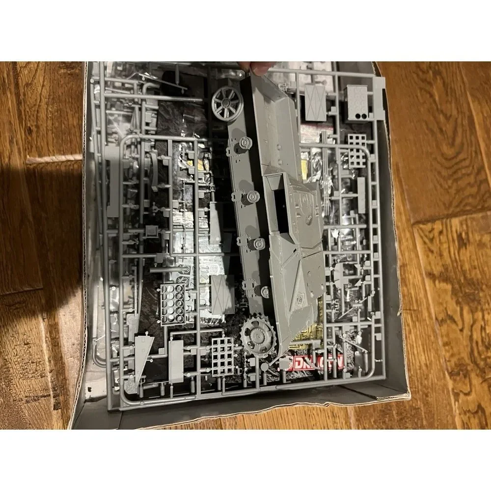 N/A box little